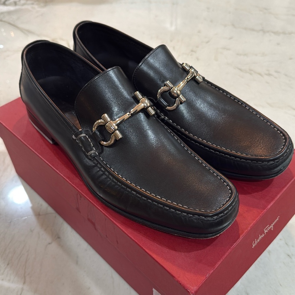 Salvatore Ferragamo Black Leather Loafers - EE Wide - Nero Calf (J9)